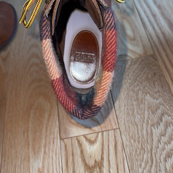 JOHNSTON & MURPHY LADIES WEDGE FASHION BOOTS. LUMBERJACK HIKING STYLE. - Picture 5 of 7